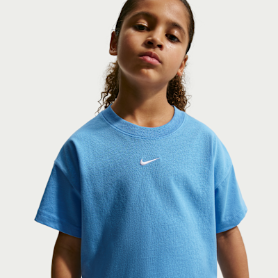 Nike Sportswear Essential Big Kids' (Girls') T-Shirt. Nike.com